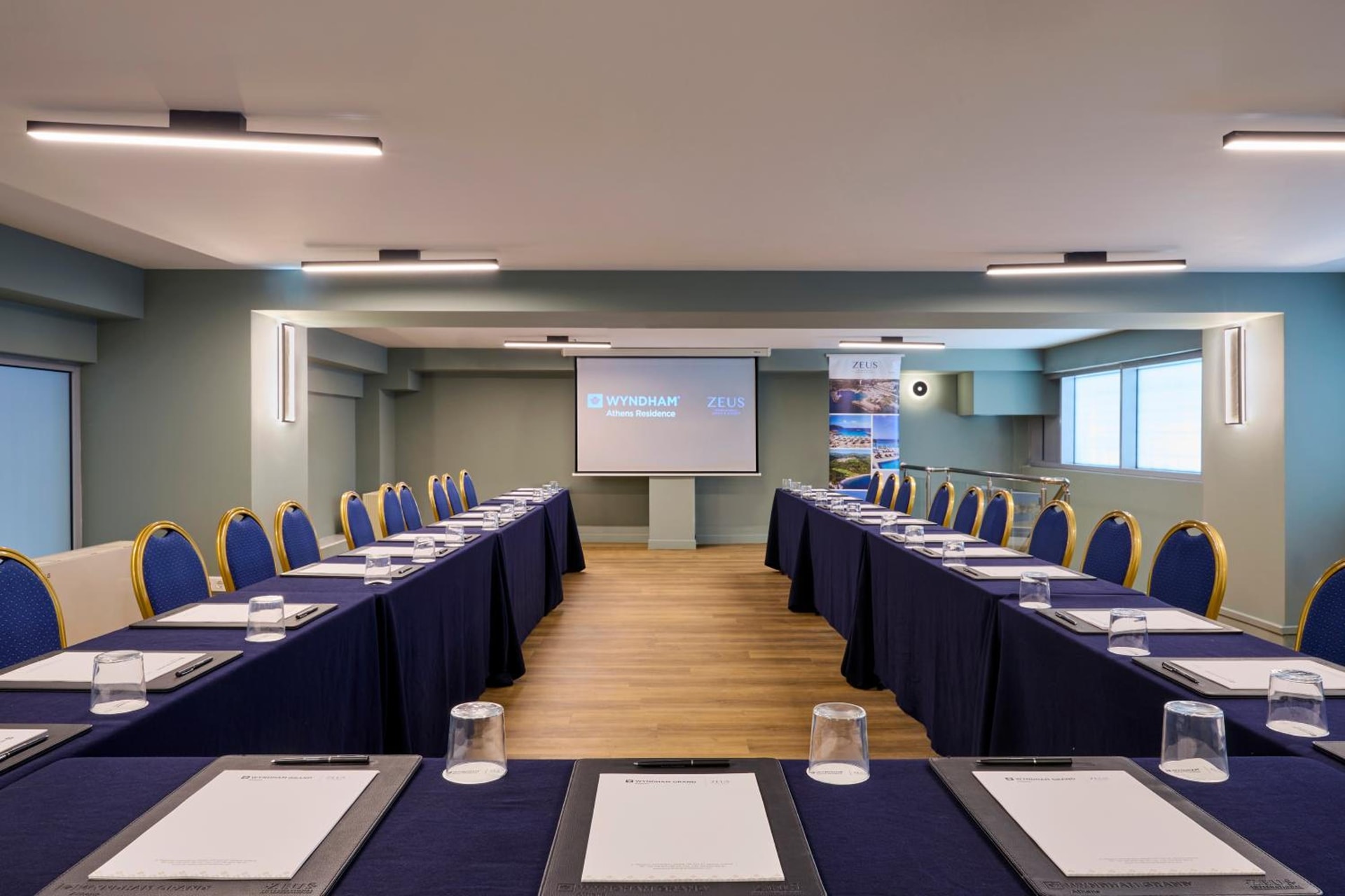 Zeus Essence Wyndham Athens Residence