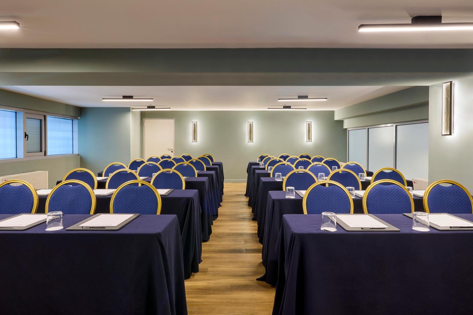 Zeus Essence Wyndham Athens Residence