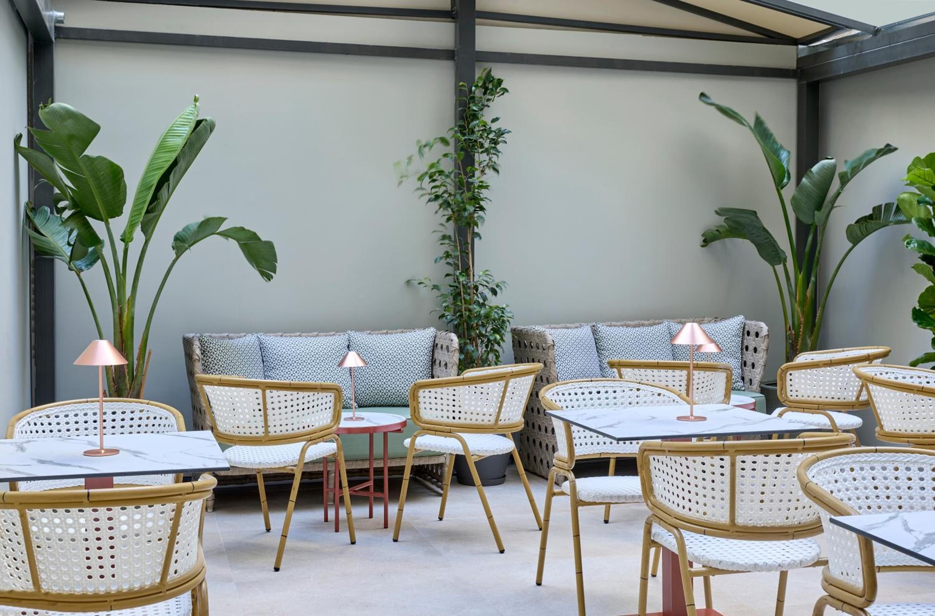 Zeus Essence Wyndham Athens Residence