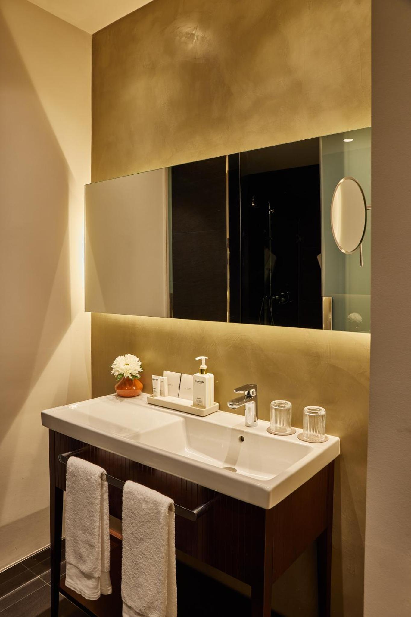Grand Hotel Central, Small Luxury Hotels