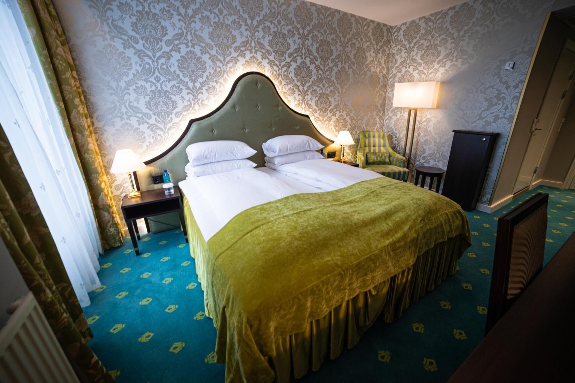 hotel room