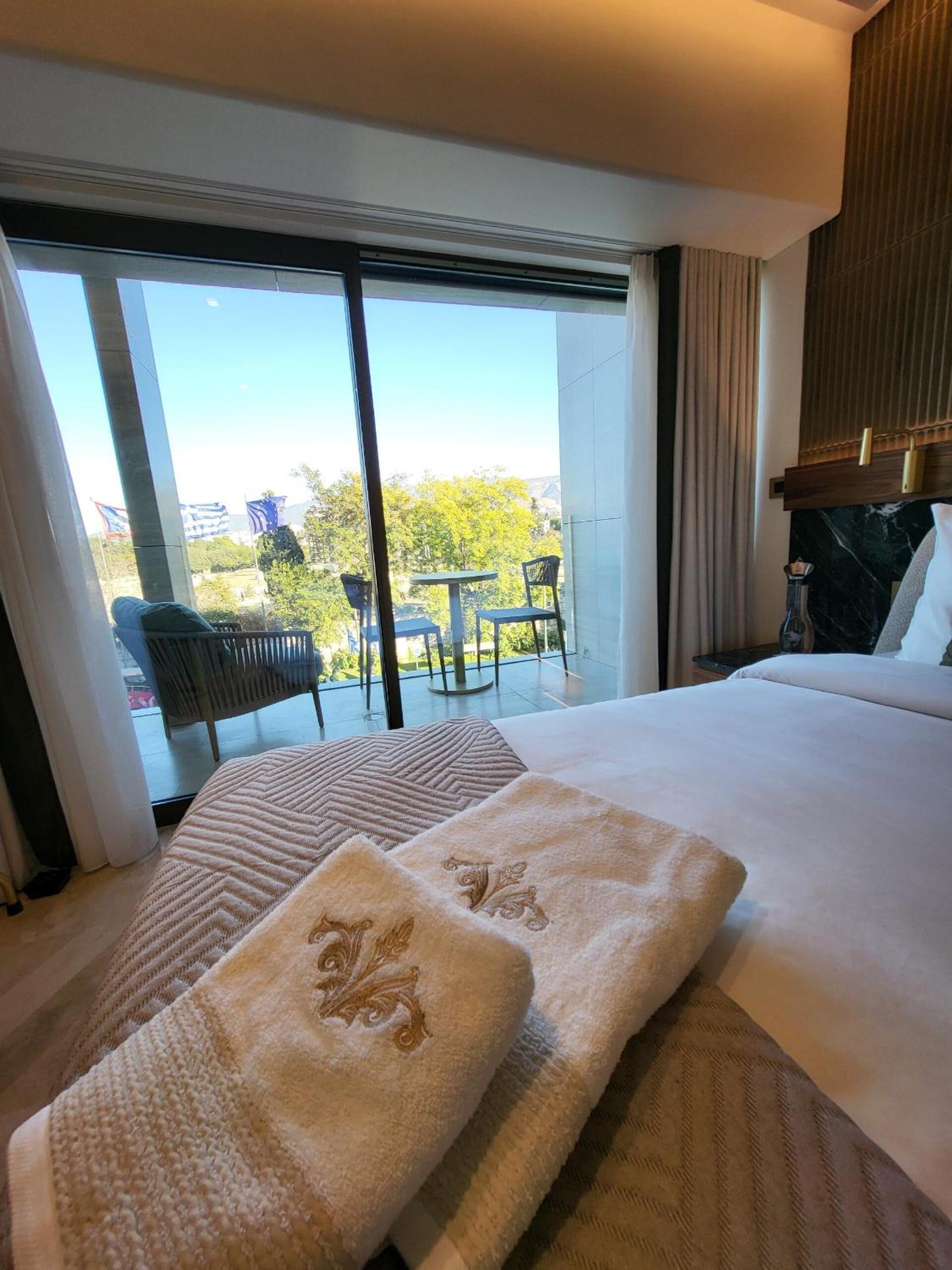 Anthology of Athens, The Leading Hotels of the World