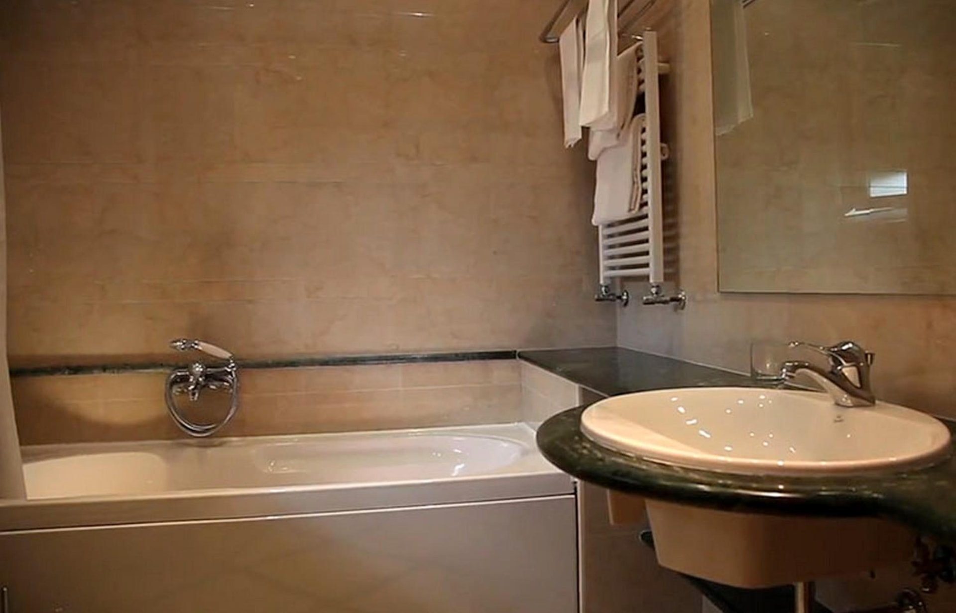 Pràti Home