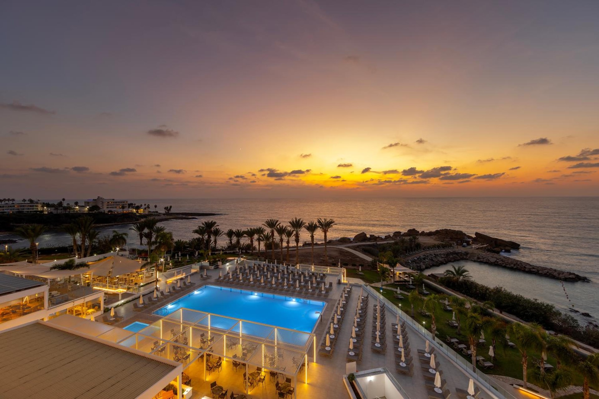 Queens Bay Hotel