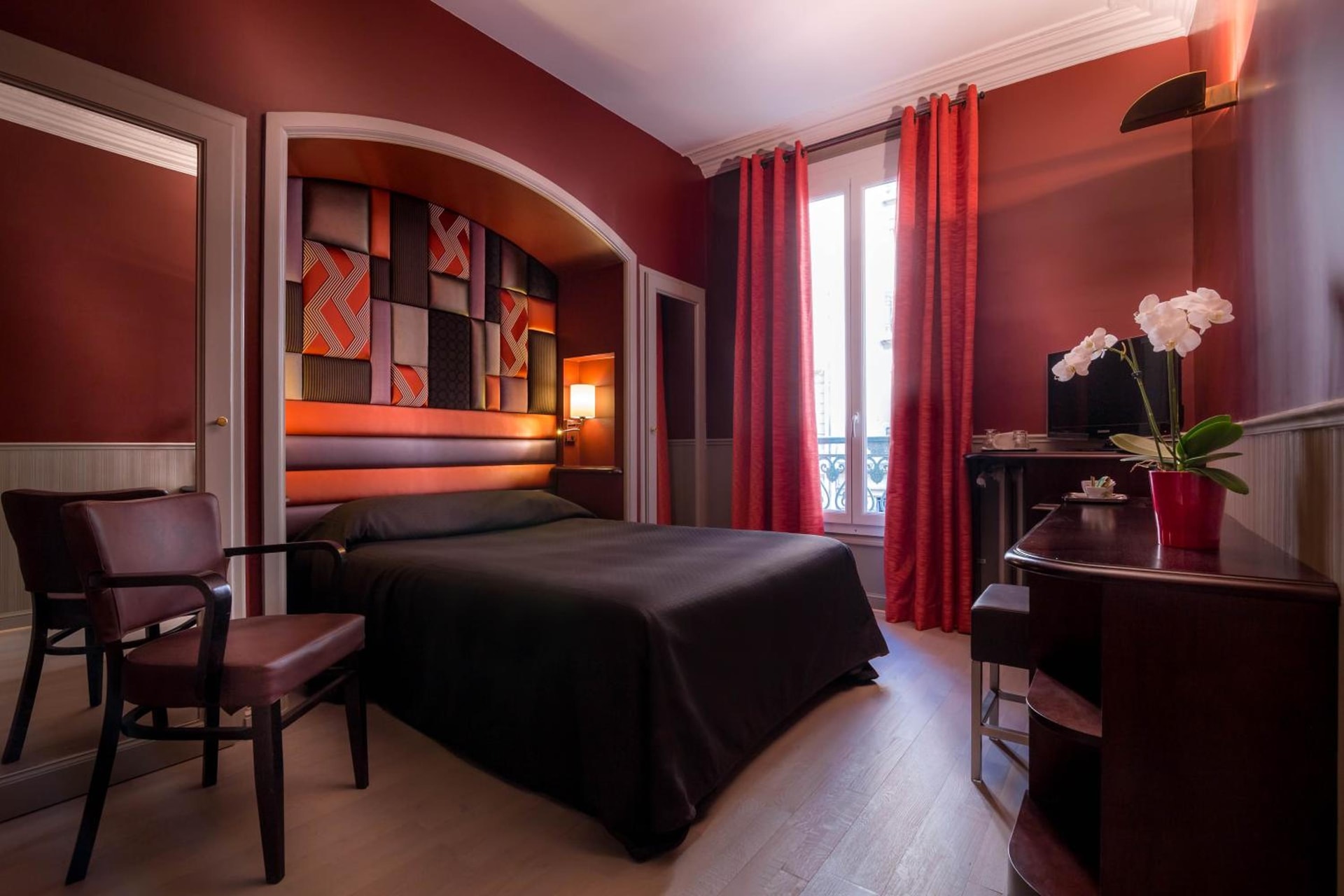 hotel room