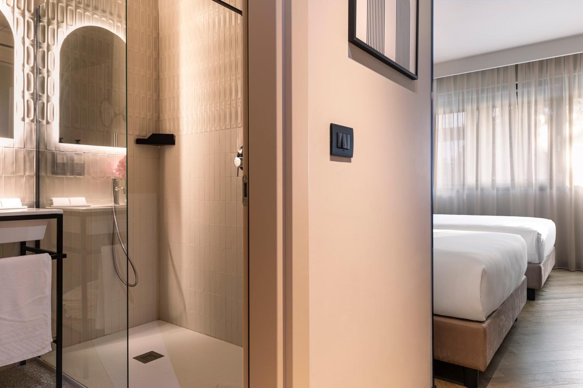 Living Place Hotel
