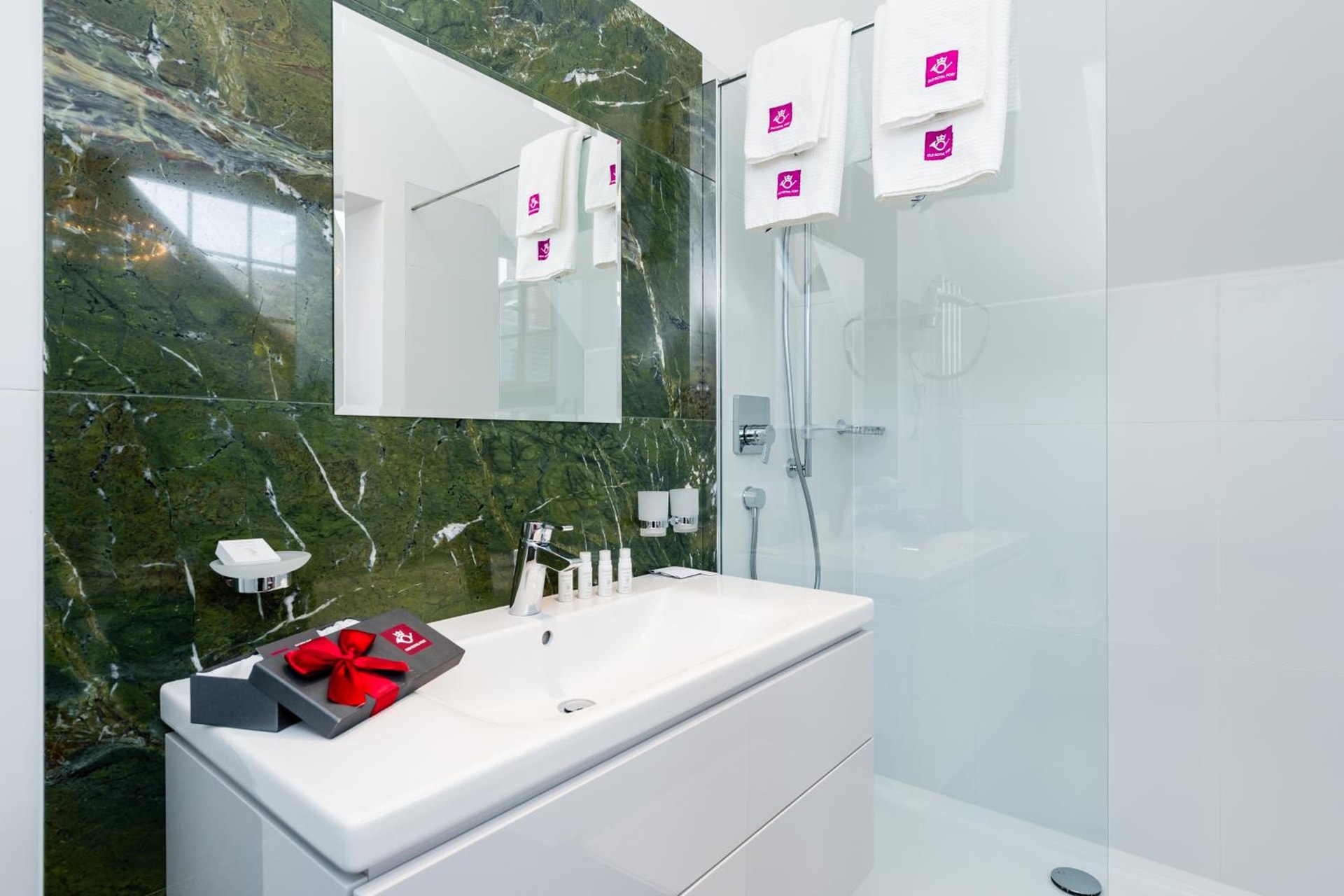 Old Royal Post Boutique Hotel & Premium Suites