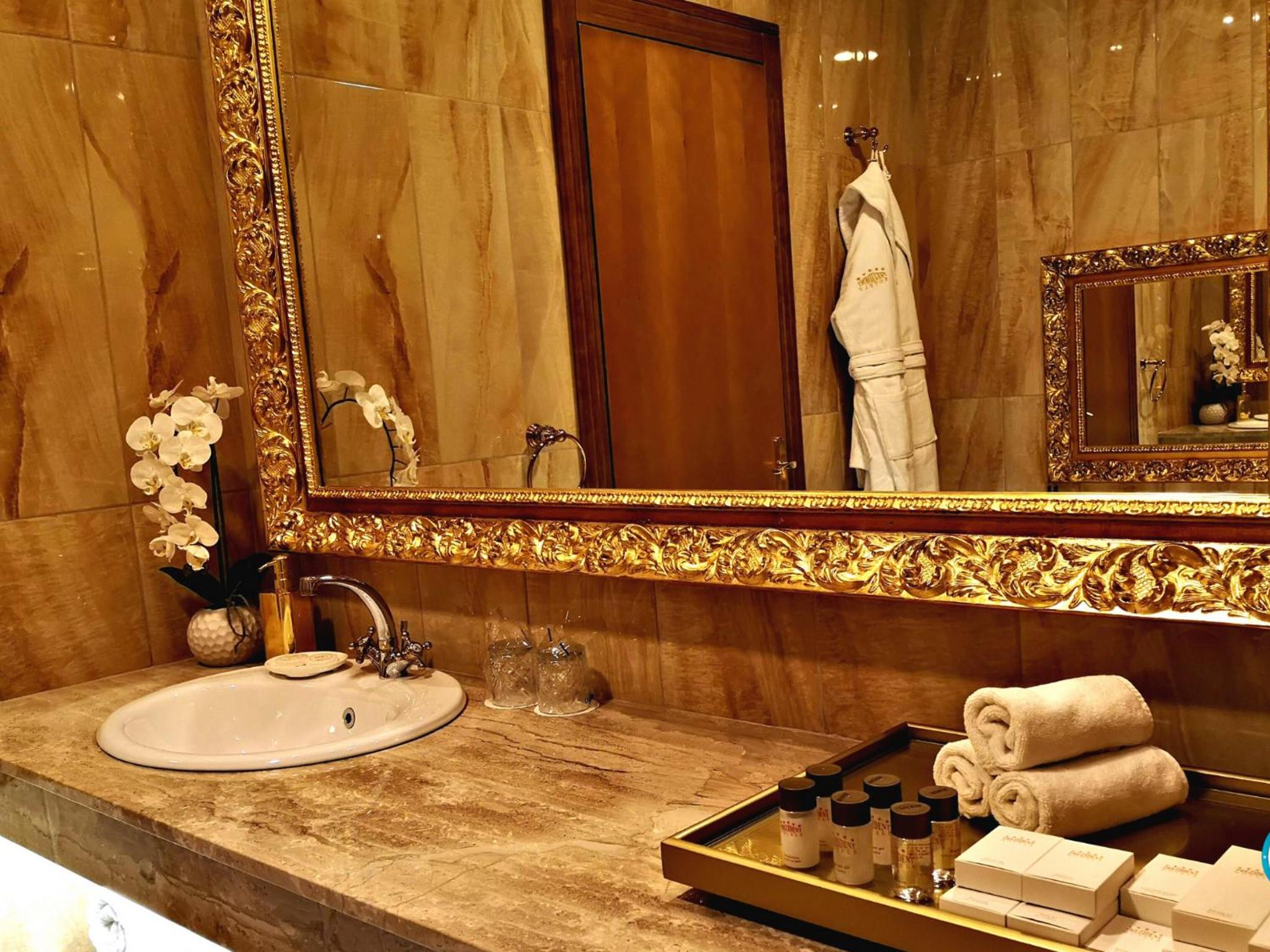 Prezident Palace Belgrade - Rooftop Pool & Spa Hotel