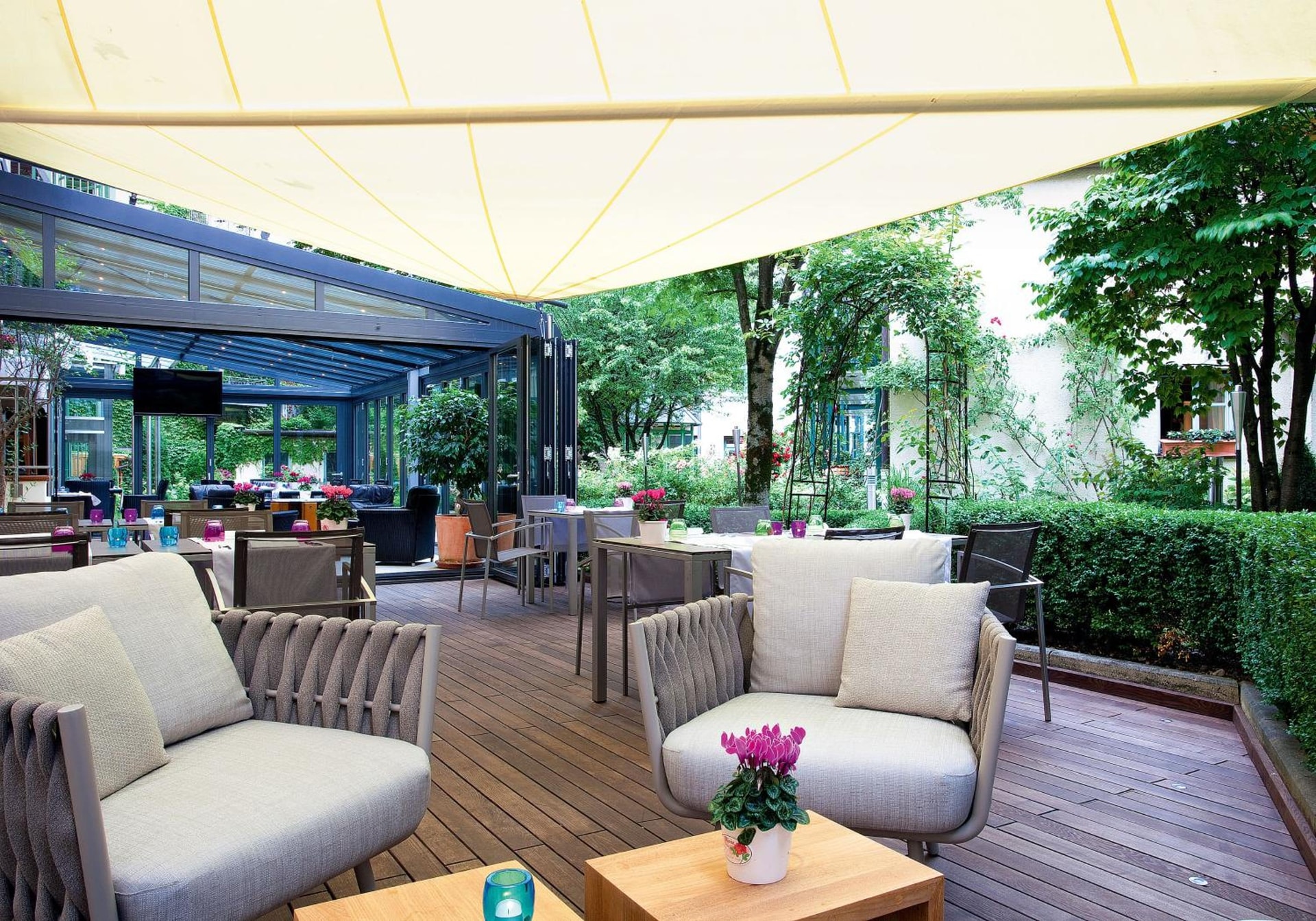 MAXIMILIAN MUNICH Apartments & Hotel