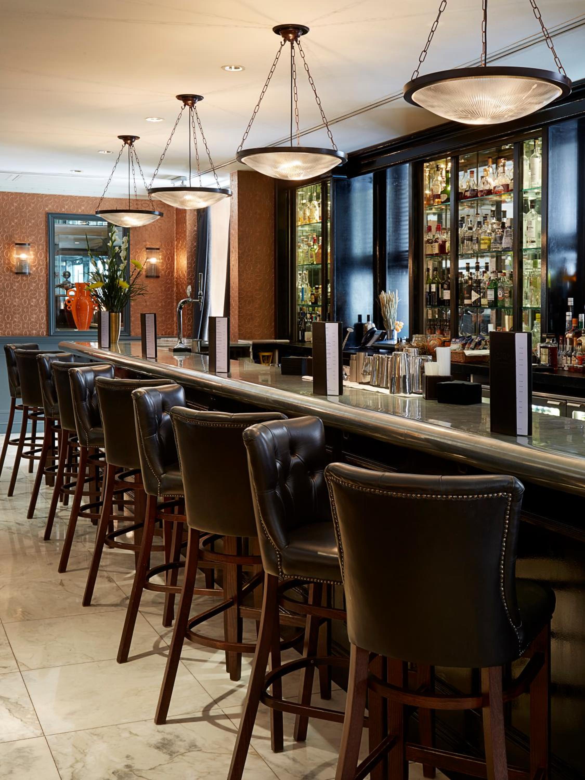 bar