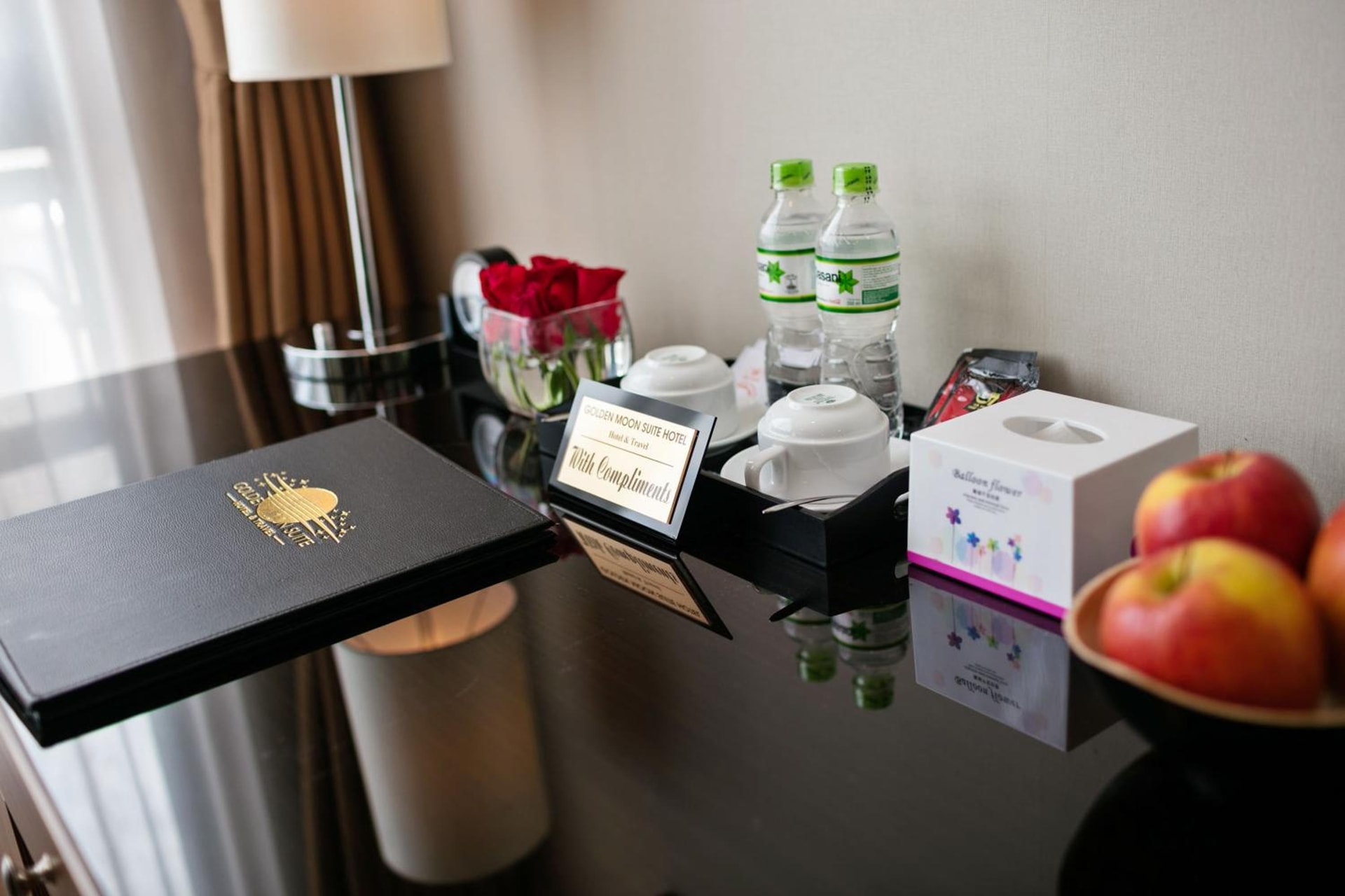 Golden Moon Suite Hotel & Travel