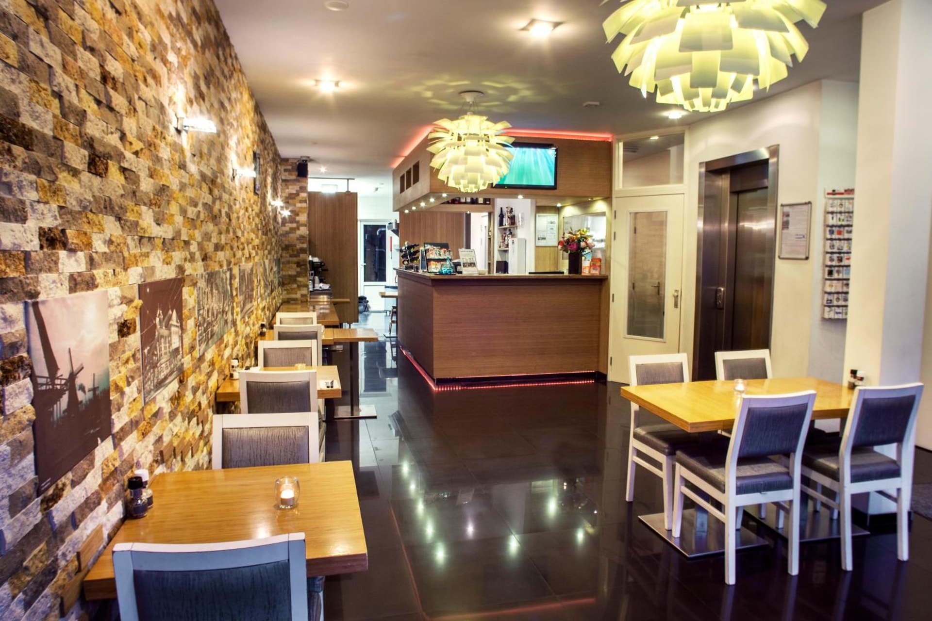 Hotel Larende