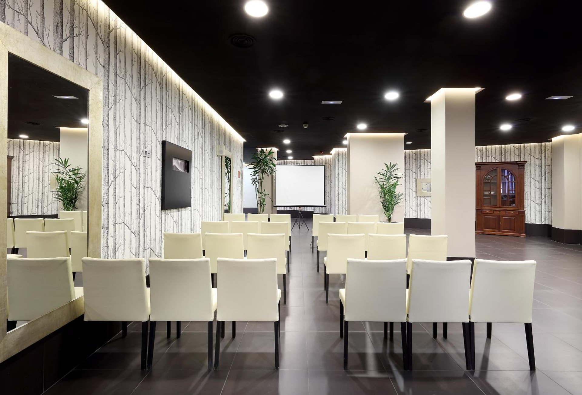 meeting & event spaces