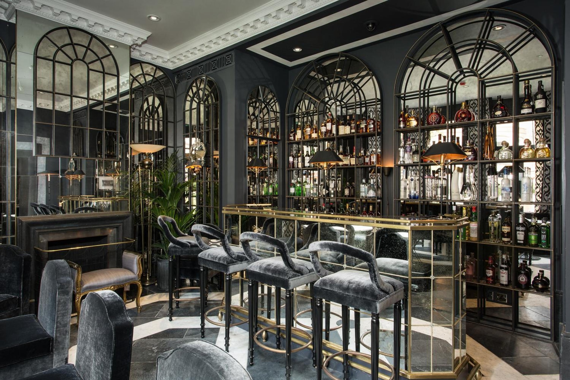bar