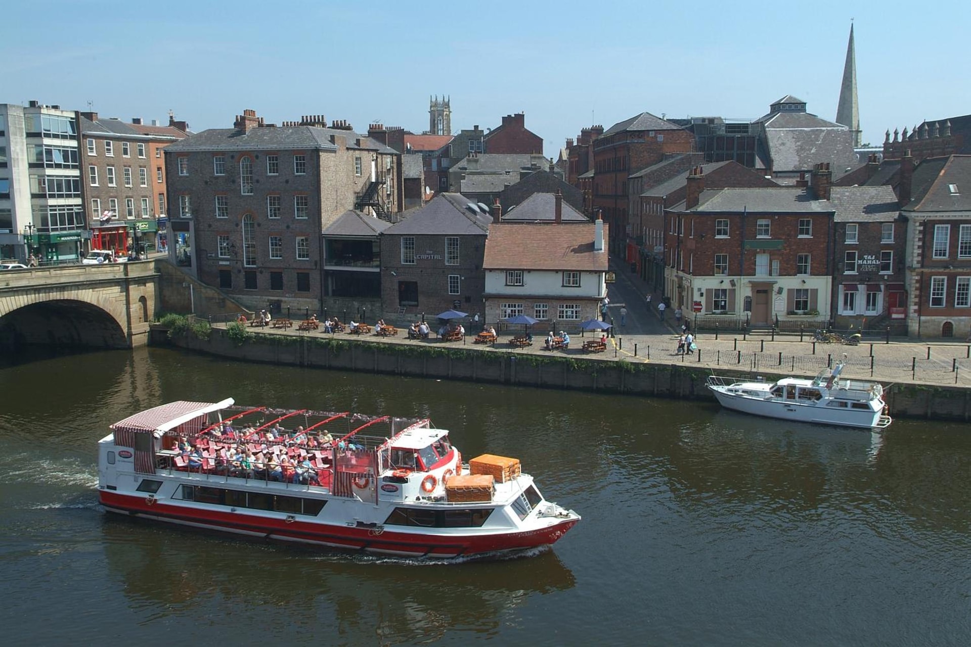 The Queens Hotel & Victoria Cloisters Apartments