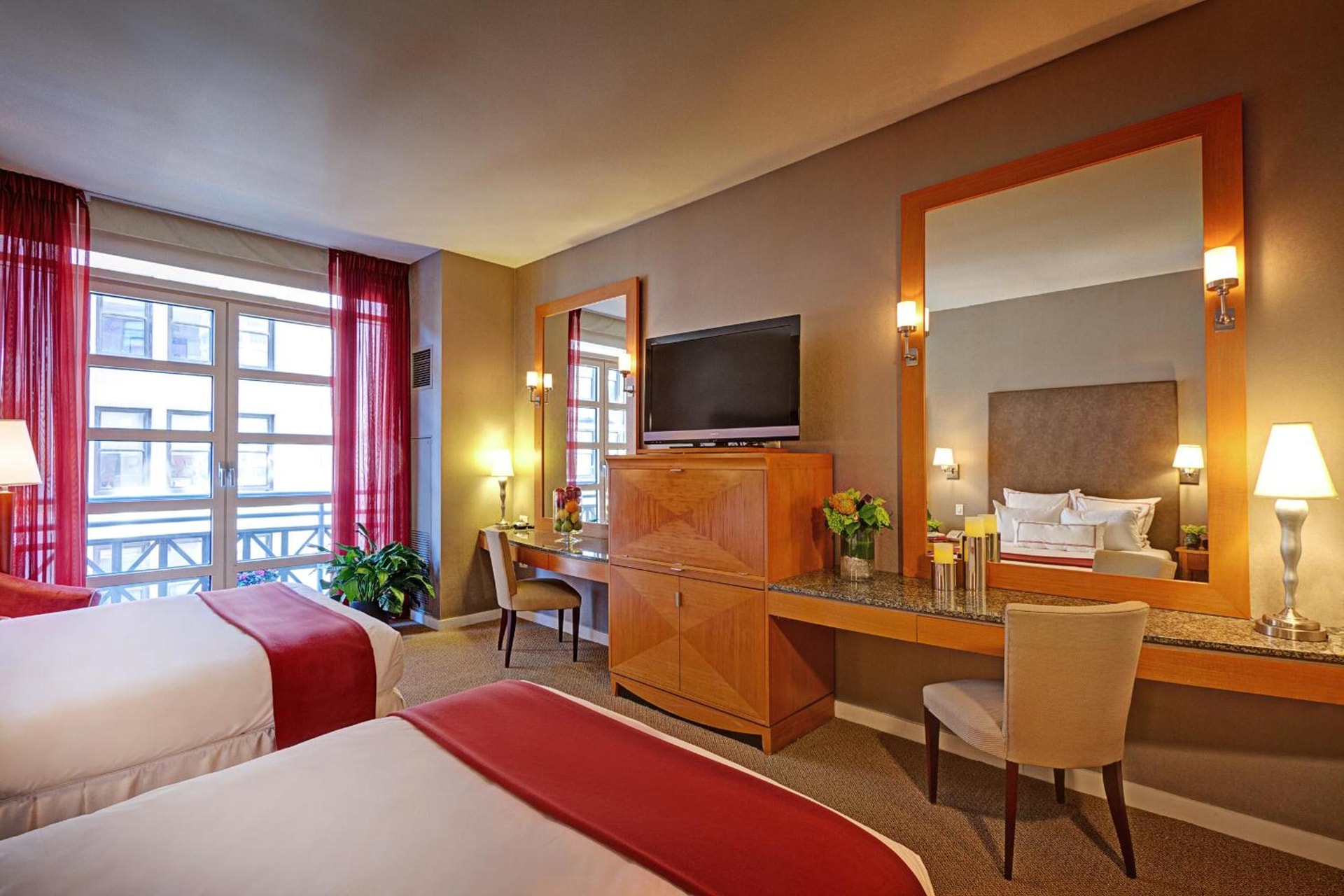 Hotel Giraffe by Library Hotel Collection
