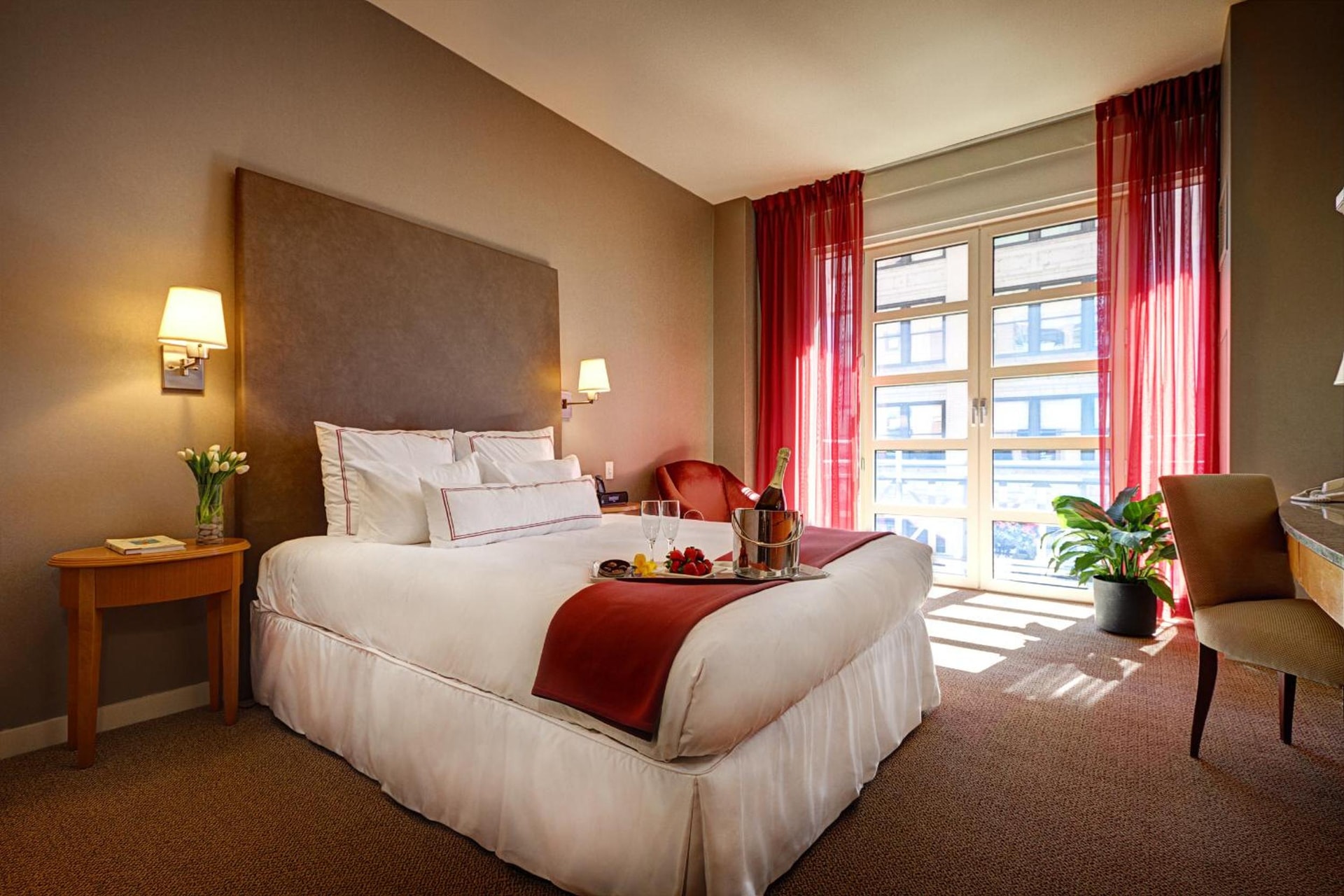 Hotel Giraffe by Library Hotel Collection