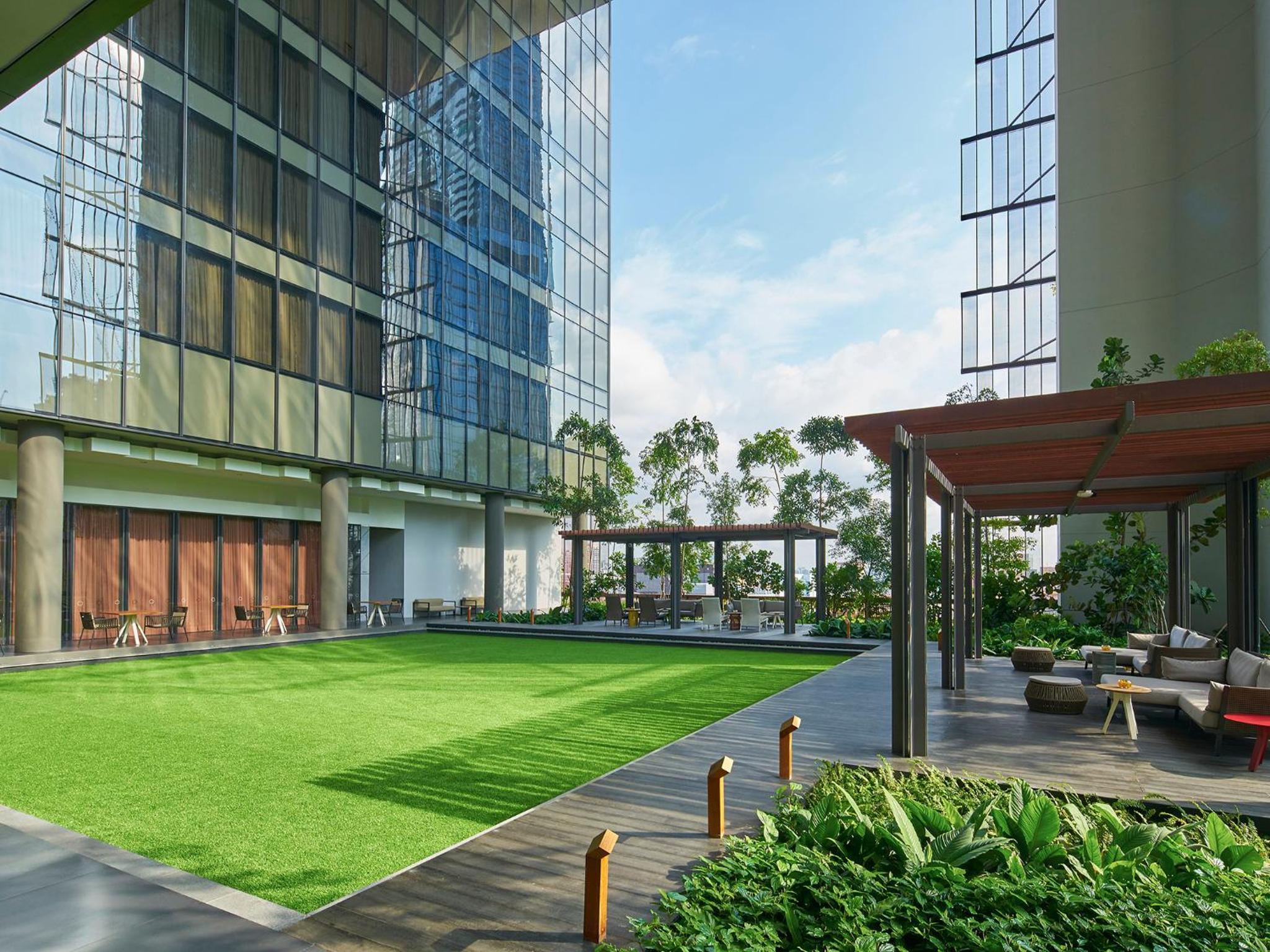 Oasia Hotel Downtown, Singapore by Far East Hospitality