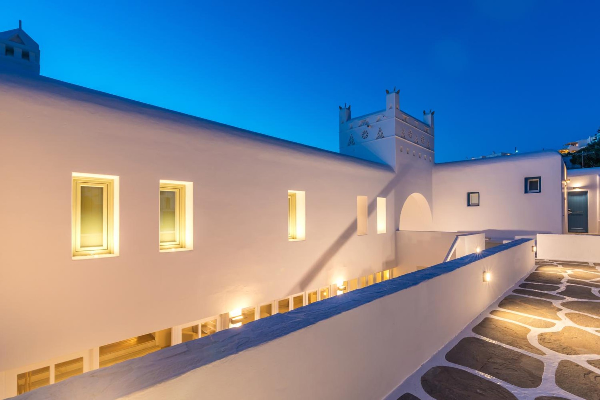 Rochari Hotel