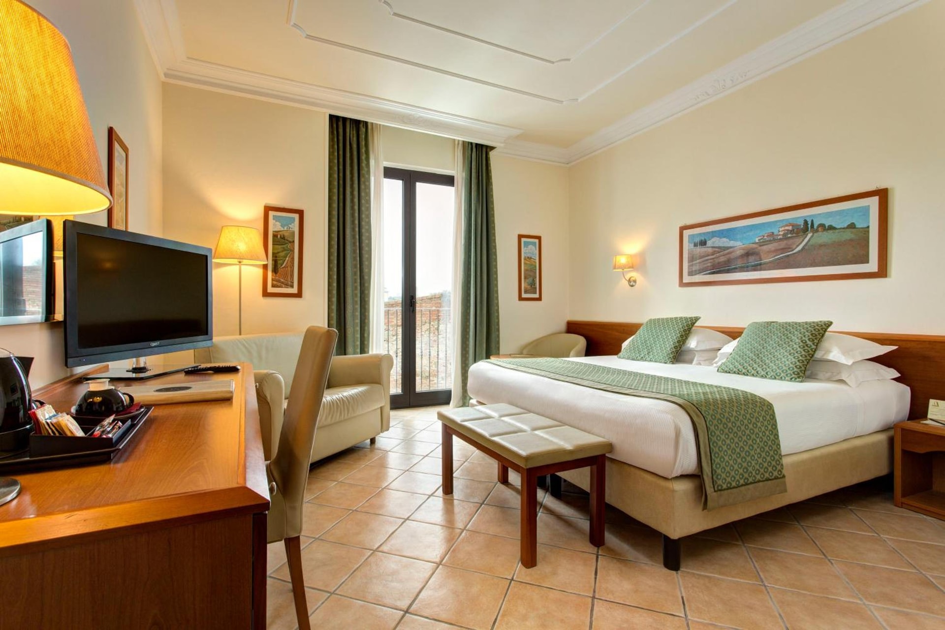 Hotel Athena