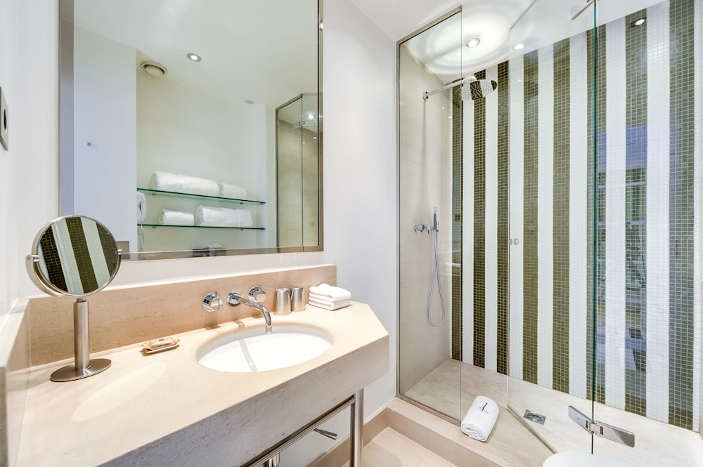 Hotel Le A