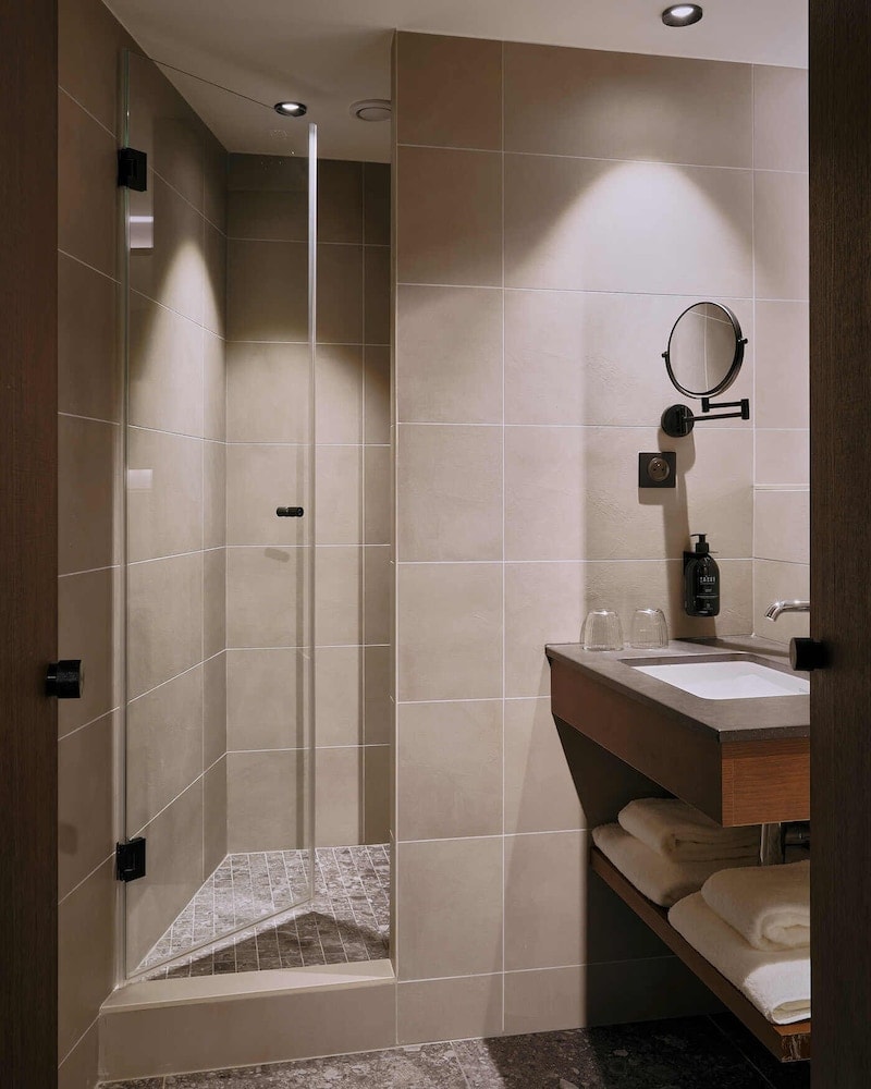 Le Bellune Paris Hotel & Spa