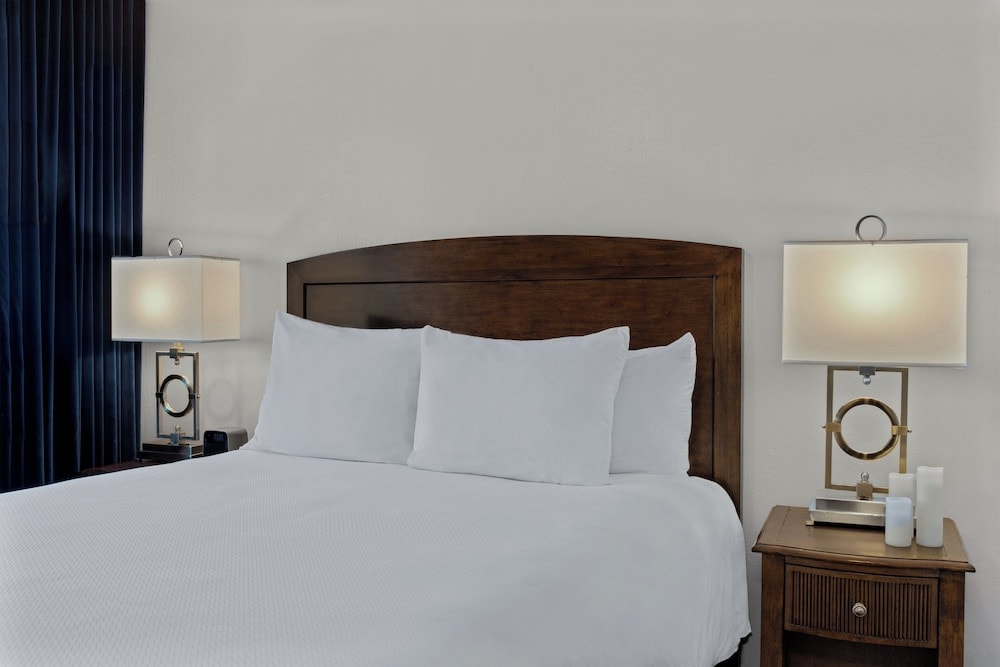 Suites At Fishermans Wharf