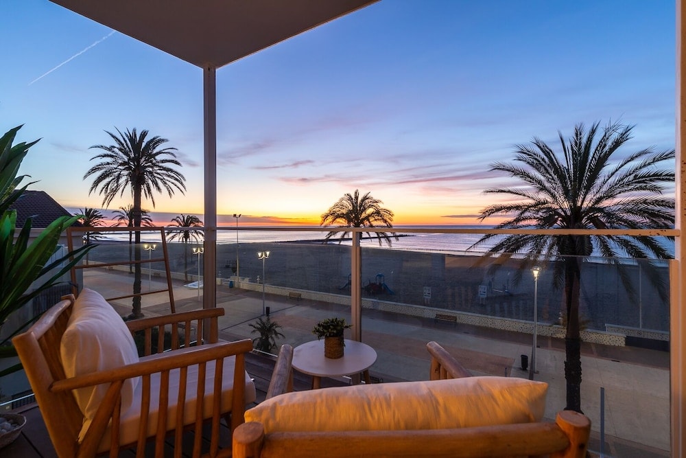 Meraki Beach Hotel - Adults Only