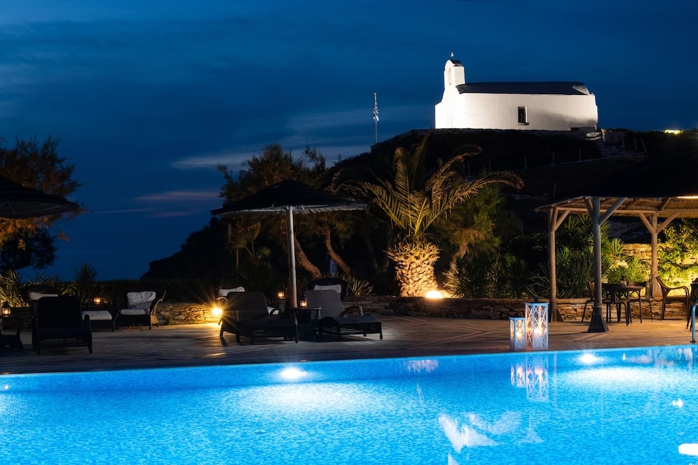 Porto Kea Suites