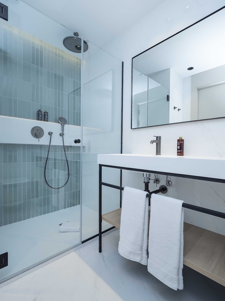 Arcelon Hotel