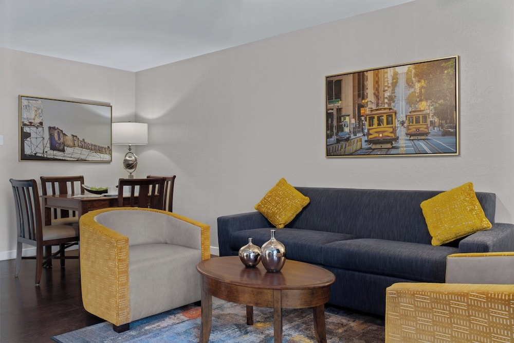 Suites At Fishermans Wharf