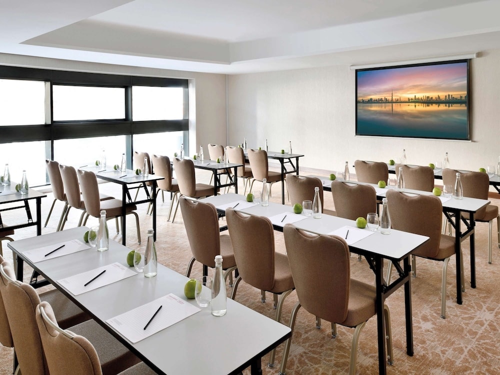 Mövenpick Hotel Apartments Downtown Dubai