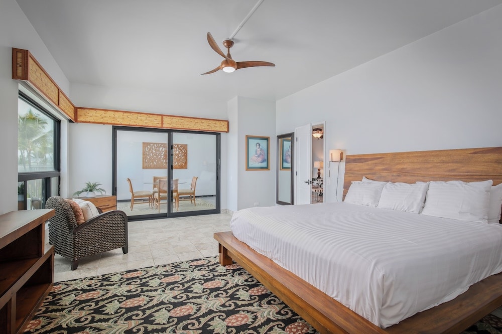 Royal Sea Cliff Kona by OUTRIGGER