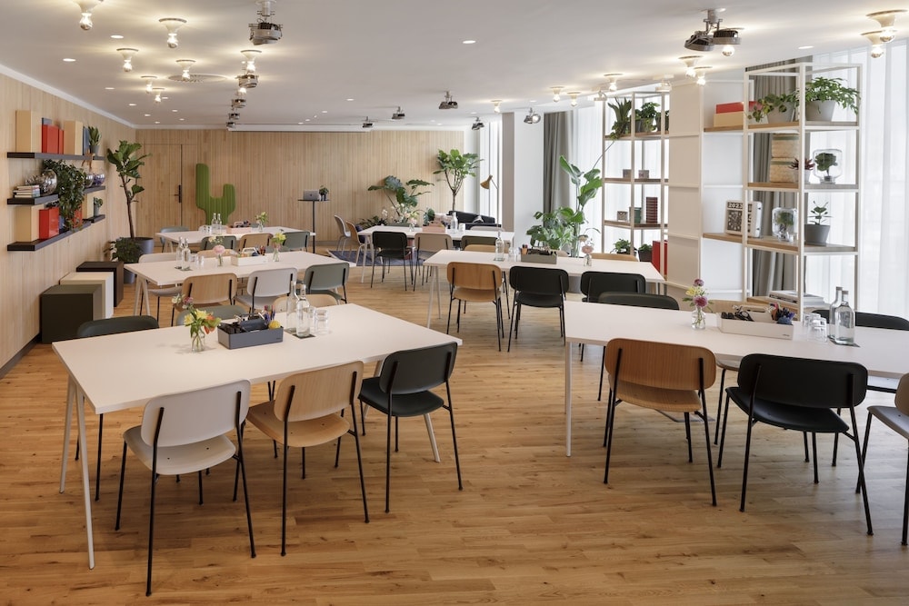 meeting & event spaces