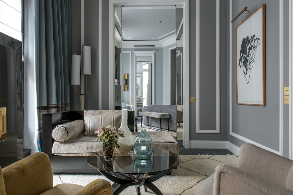Nolinski Paris - Evok Collection