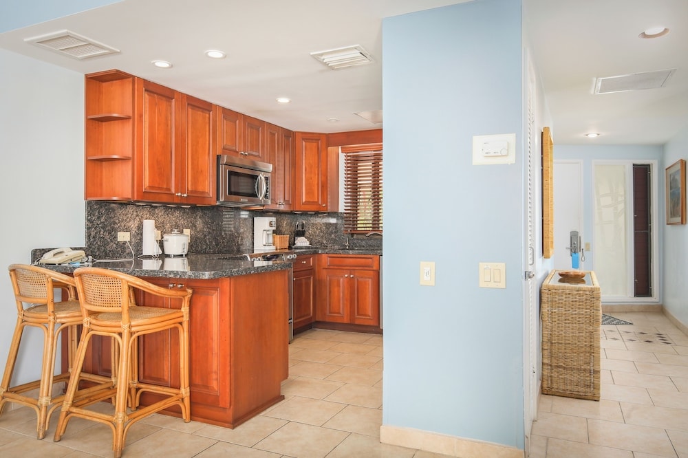 Royal Sea Cliff Kona by OUTRIGGER