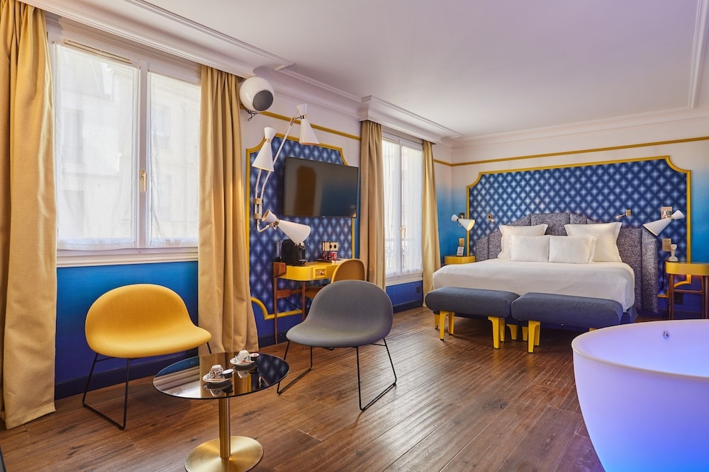 hotel room