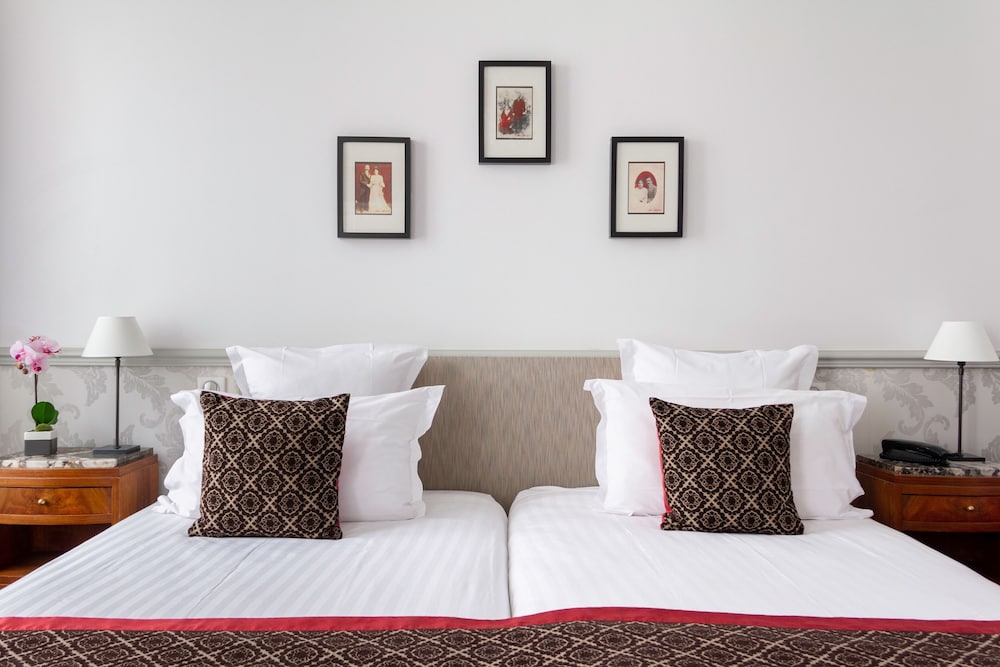 Hôtel Bradford Elysées – Astotel