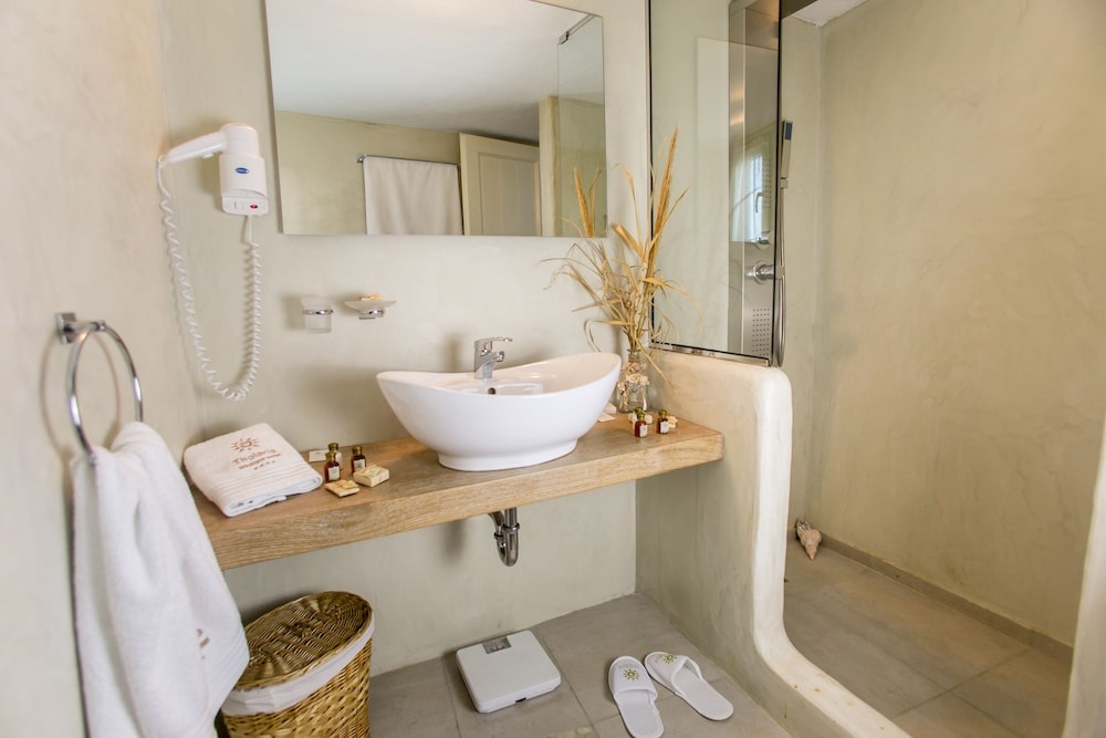 Tholaria Boutique Hotel