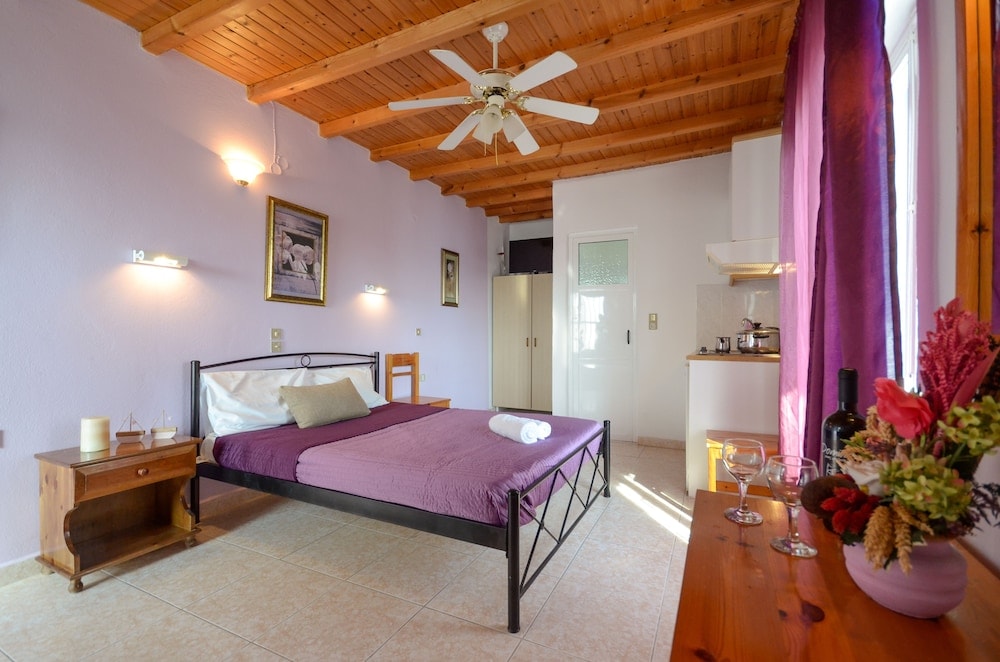Hotel Panormos