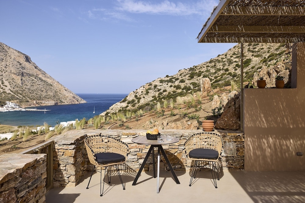 Apsila Pool Suites