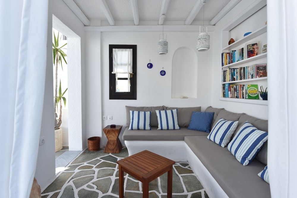 Aella Residence