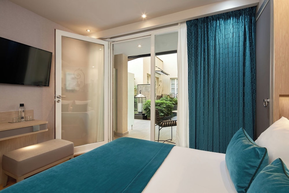 hotel room