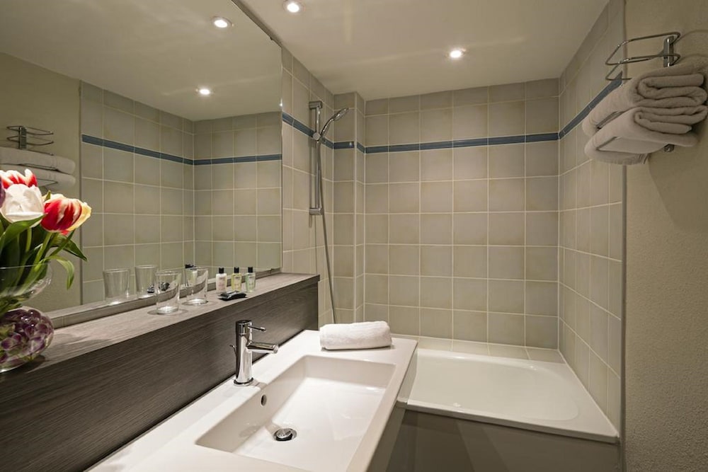 Hotel Paris Louis Blanc
