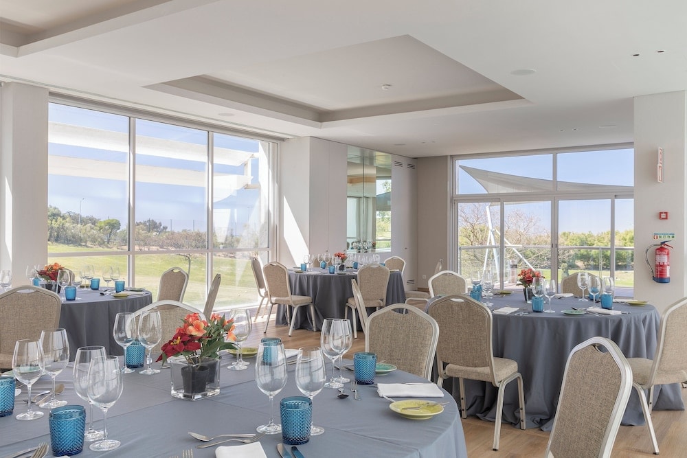 Crowne Plaza Caparica Lisbon by IHG