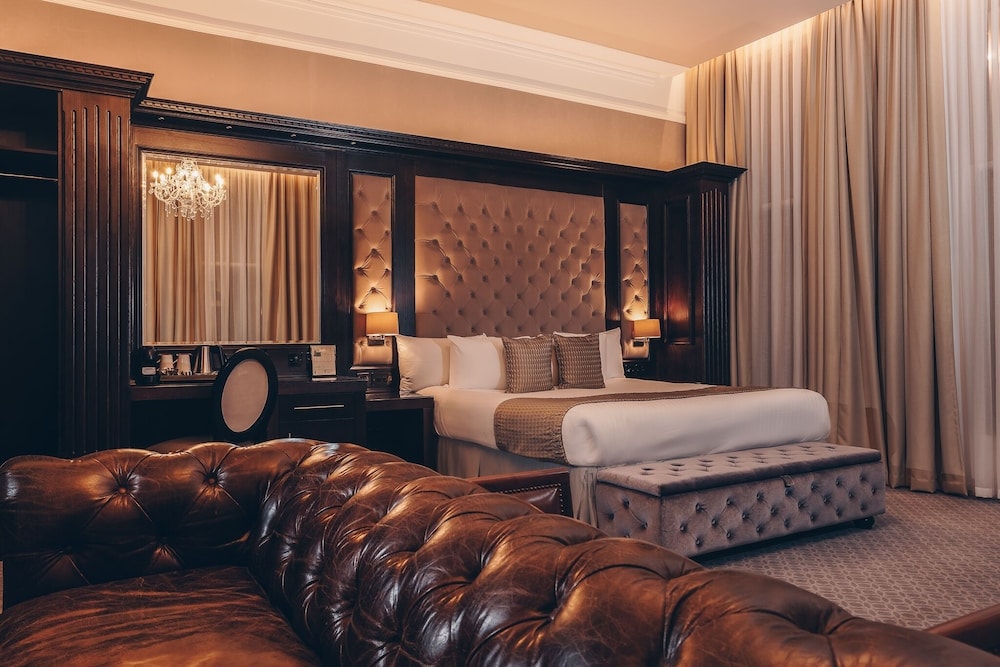 County Hotel & County Aparthotel Newcastle