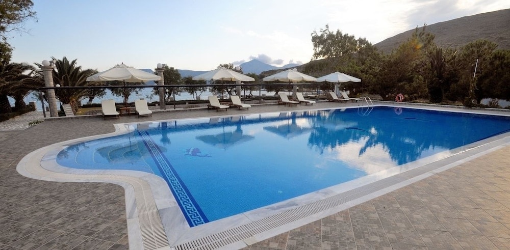 Lagada Beach Hotel