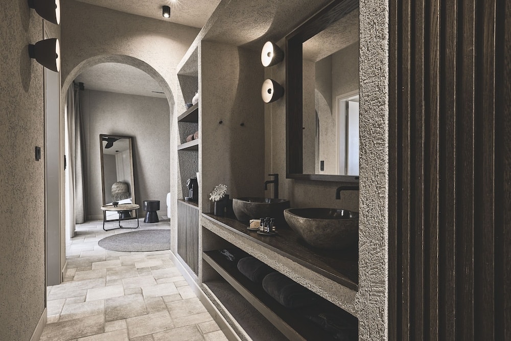 Noma Milos - Delmar Collection
