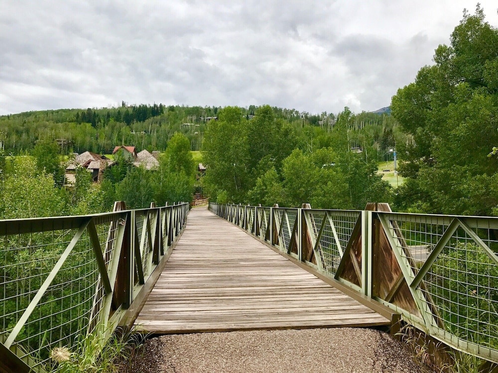 Woodbridge Condos by Snowmass Vacations