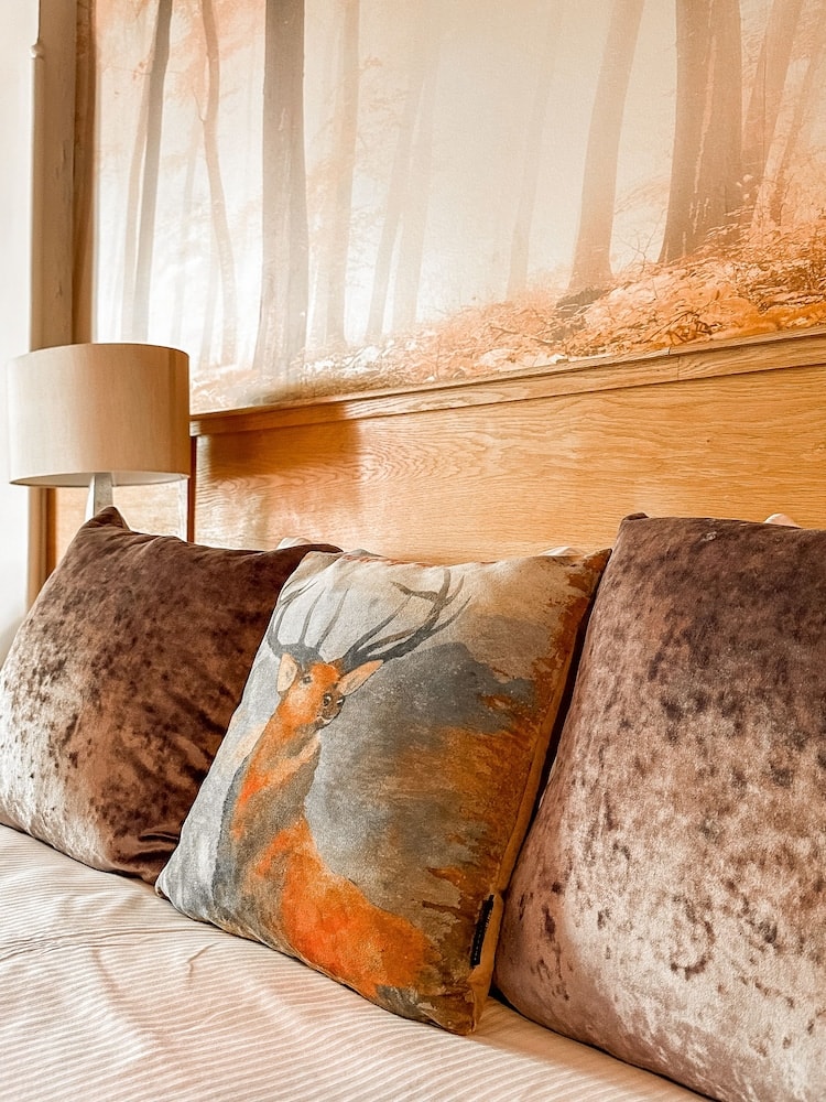 The Glen Mhor Hotel and Uile-bheist Brewery & Distillery